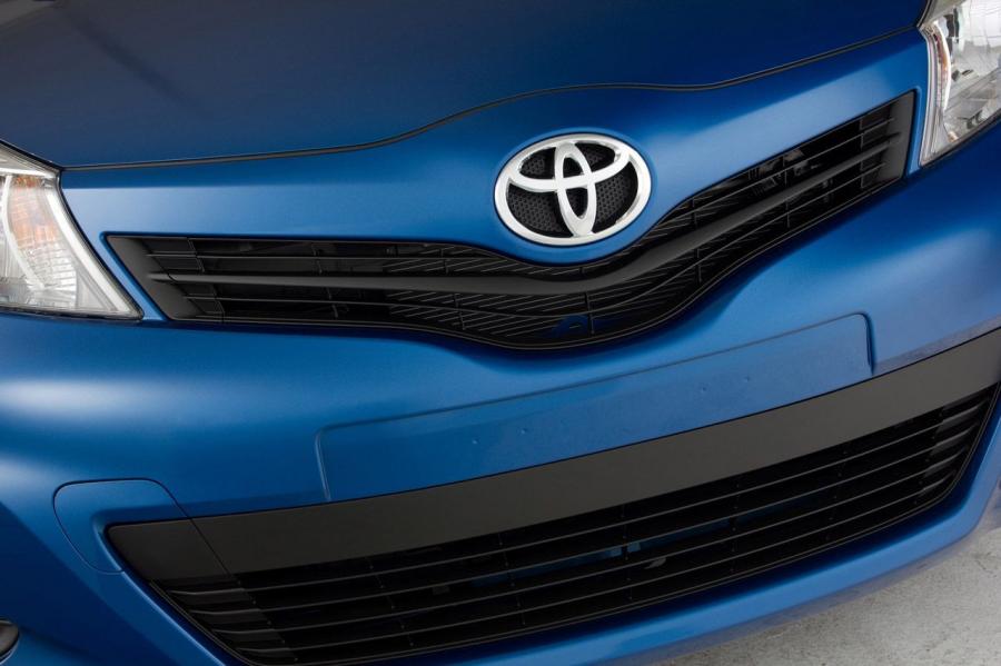  Toyota Yaris 2013 года  (фото 5 из 22)